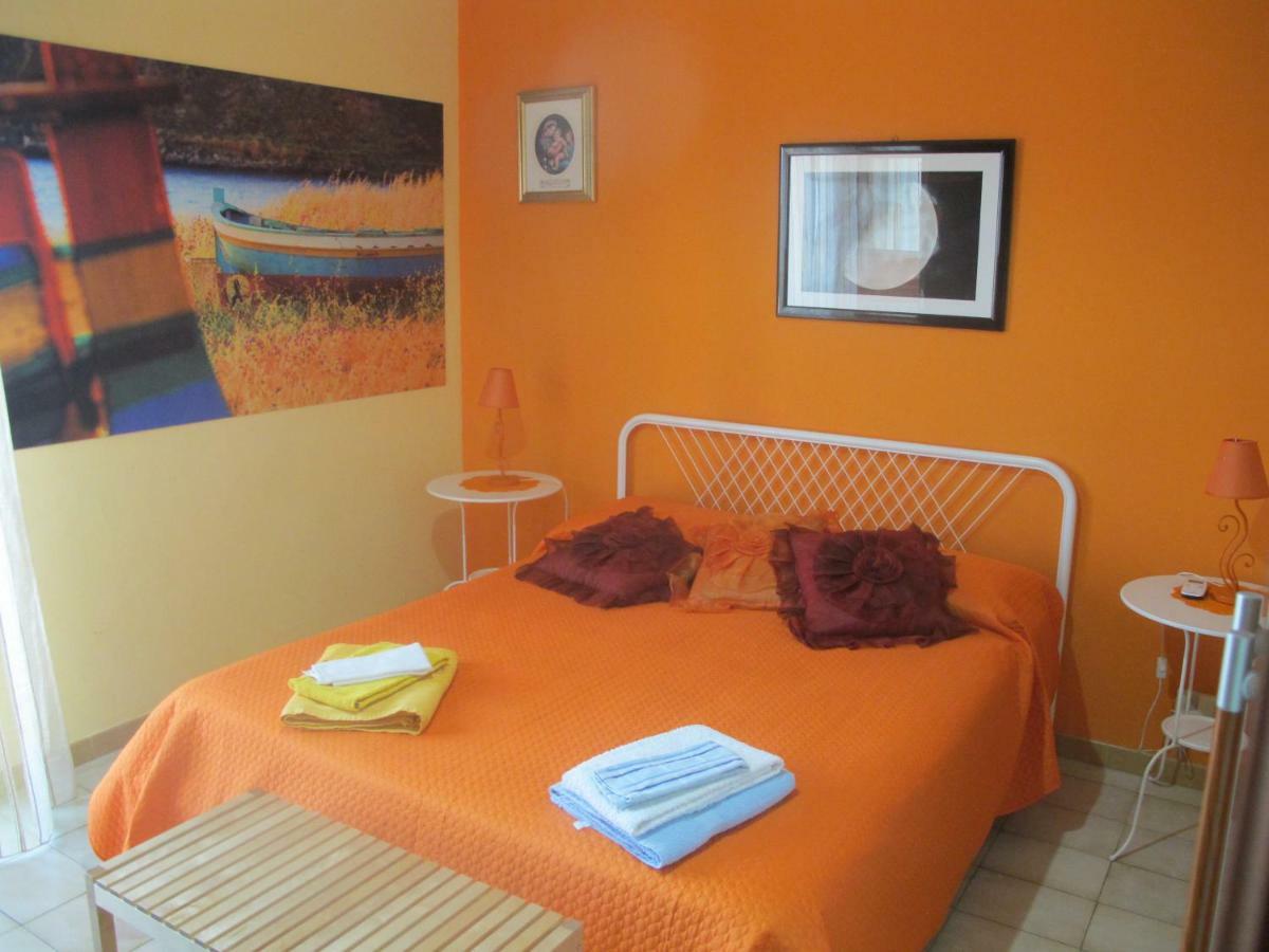Bed and Breakfast La Casa Del Nonno Milazzo Exteriér fotografie